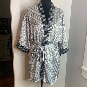 Body Drama Gray Satin Wrap Robe Modern Boho Spa  Lounge Quiet Luxury Kimono S